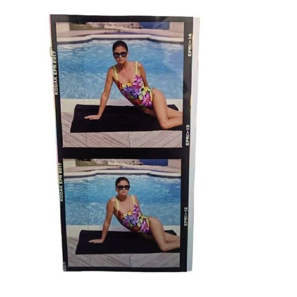 Kathy Ireland Double Photo Slide Swimsuit Model Catalog Production Picture (A6) - Picture 1 of 1